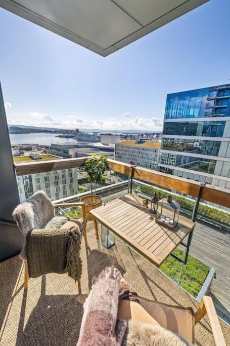 Modern 2Bed Room Sea View Apartment @ Oslo Barcode Exterior foto